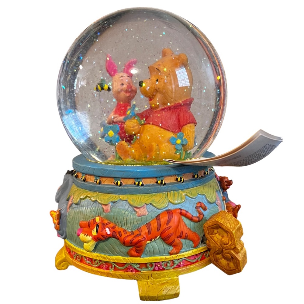 Vintage Winnie the Pooh Snow Globe
